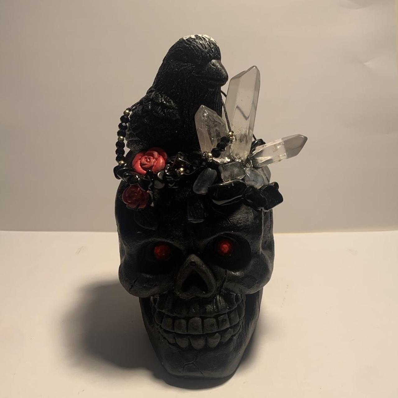 Raven Crystal Skull Decor 💀🐦‍⬛✨